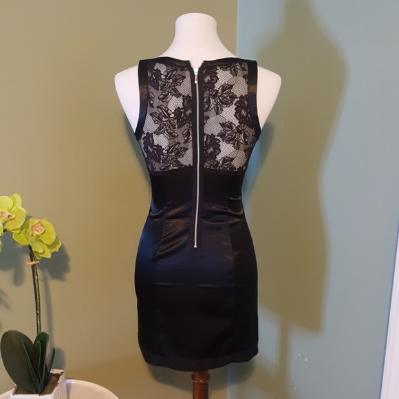 Guess Bodycon dress - Picture 3 of 4